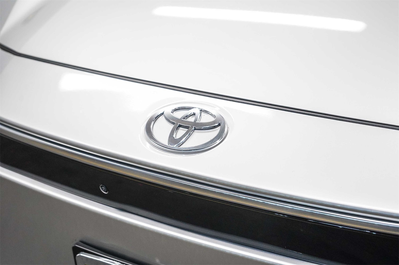 Thumbnail: 2024 Toyota bZ4X - 8