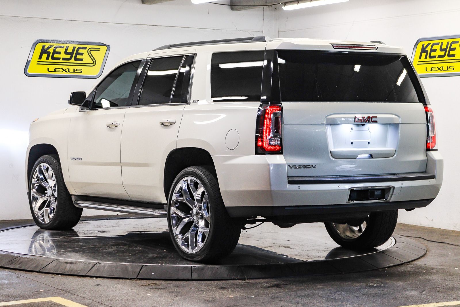 Thumbnail: 2015 GMC Yukon - 2