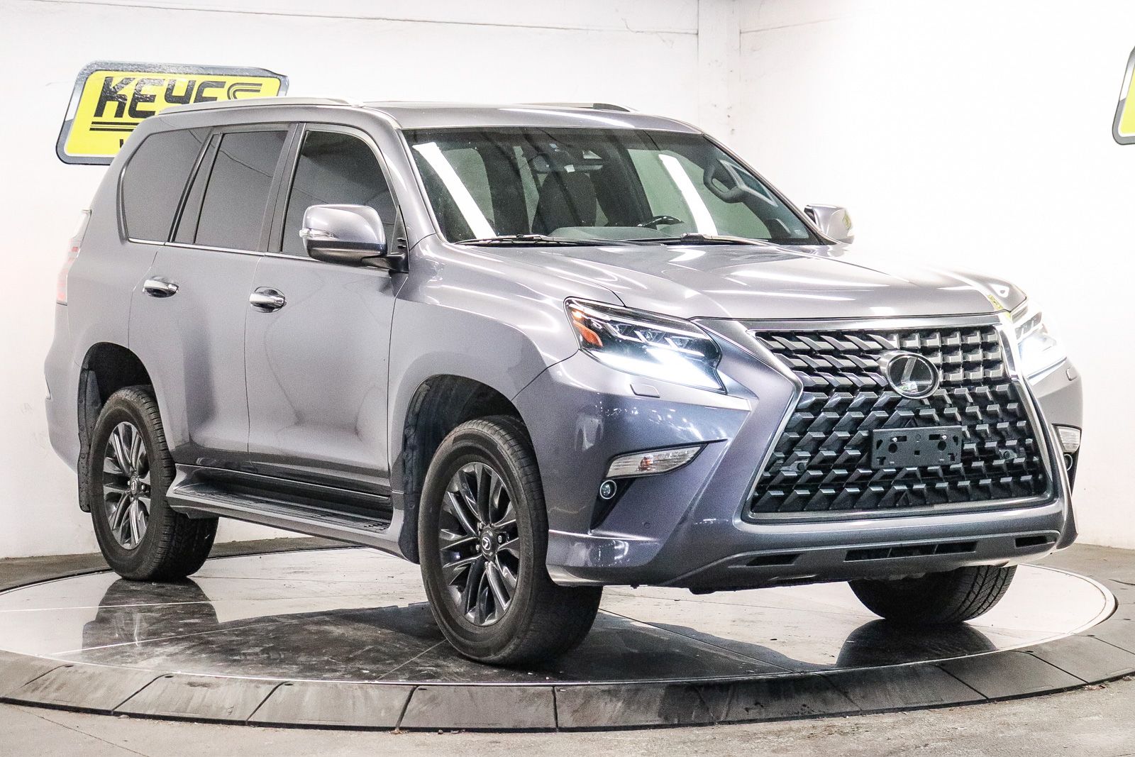 Thumbnail: 2021 Lexus GX - 4