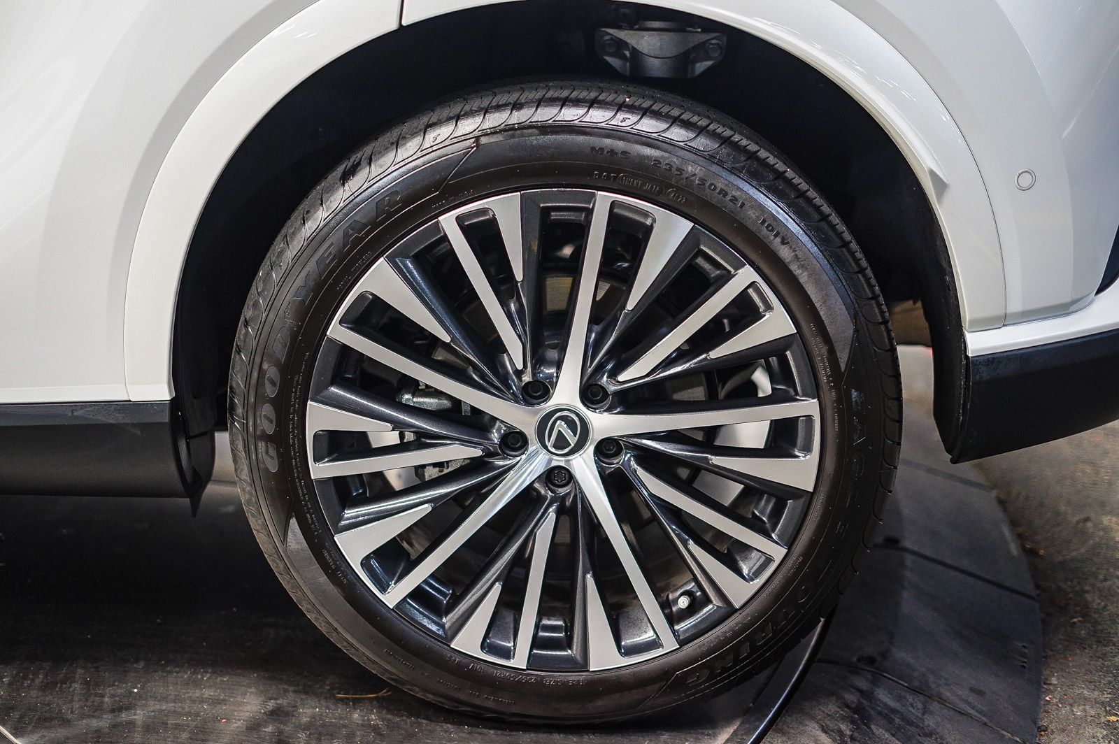 Thumbnail: 2024 Lexus RX - 9