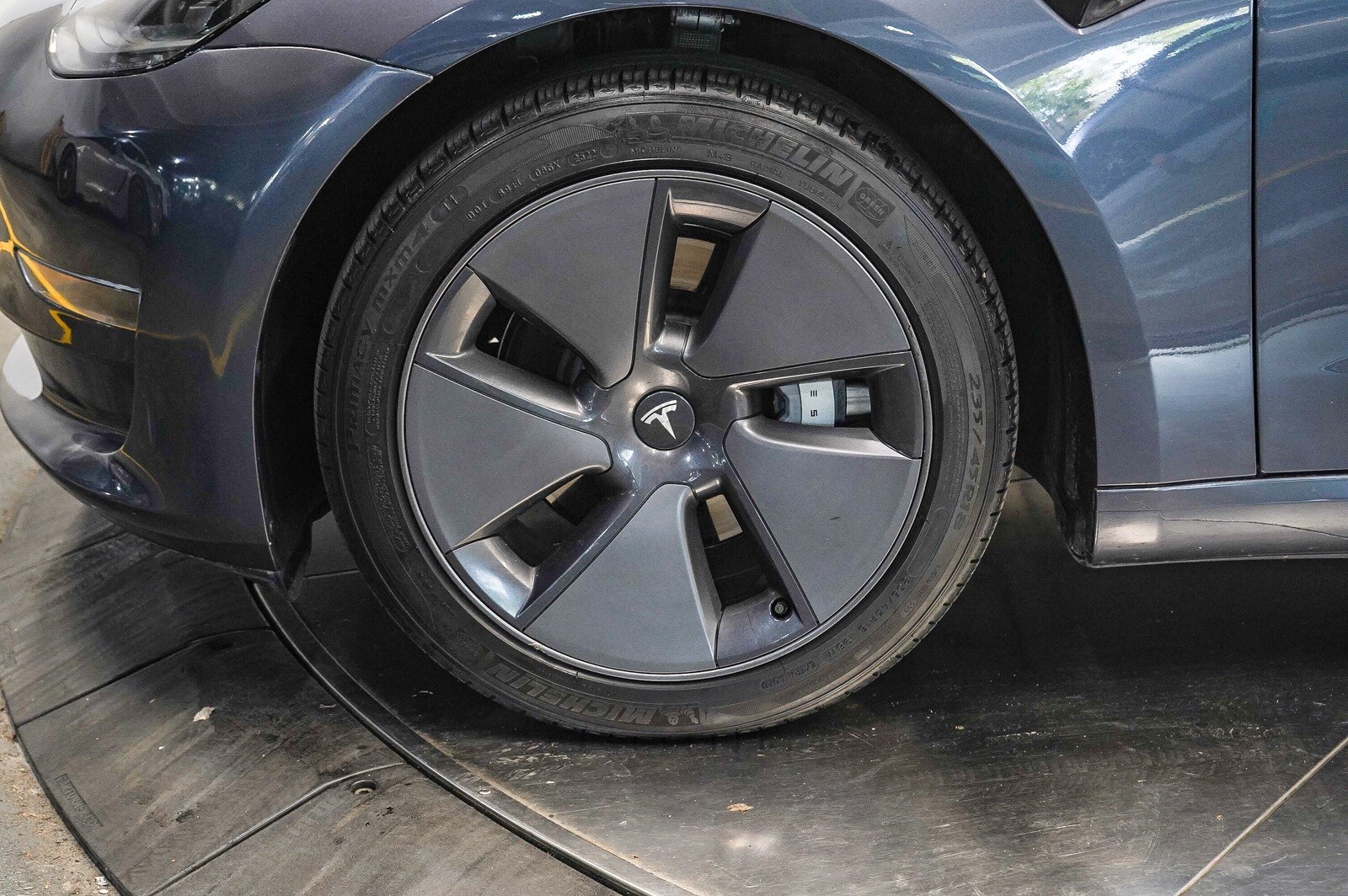Thumbnail: 2023 Tesla Model 3 - 9