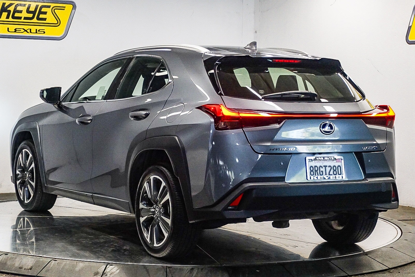 Thumbnail: 2020 Lexus UX - 2