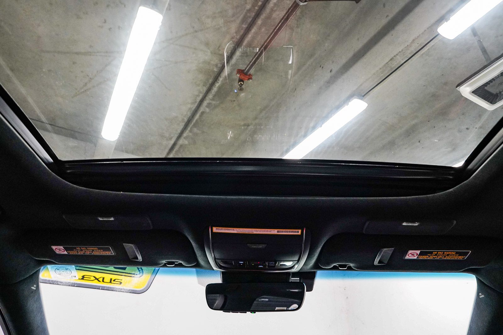 Thumbnail: 2022 Lexus LS - 15