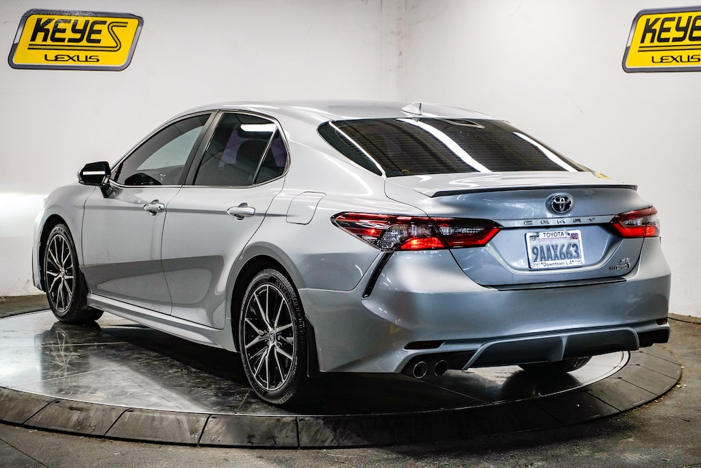Used 2022 Toyota Camry Hybrid SE Sedan