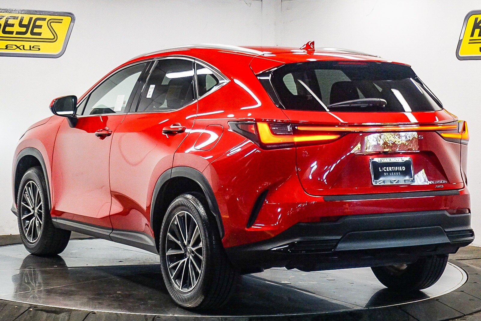 2025 Lexus NX 350h Premium photo 2