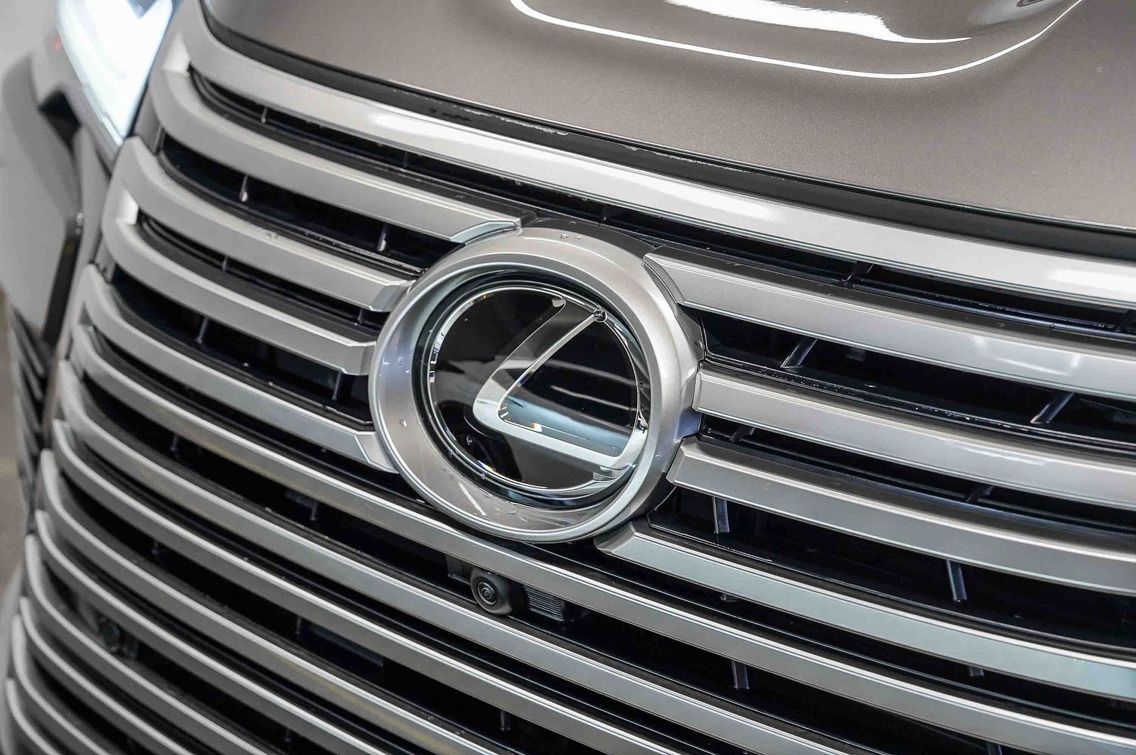 Thumbnail: 2024 Lexus ES - 7