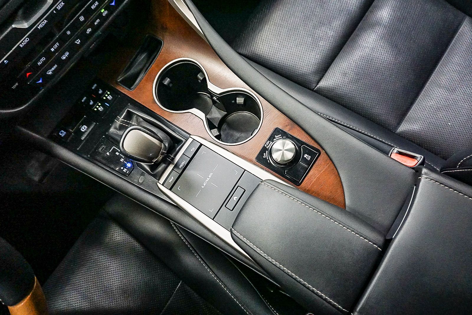 Thumbnail: 2020 Lexus RX - 24