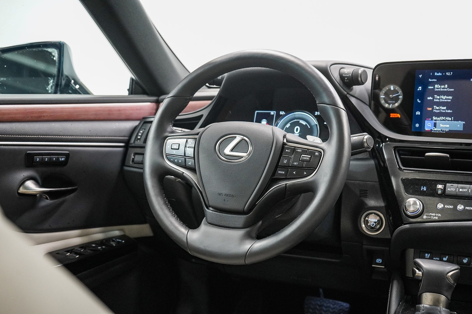 Thumbnail: 2025 Lexus ES - 15