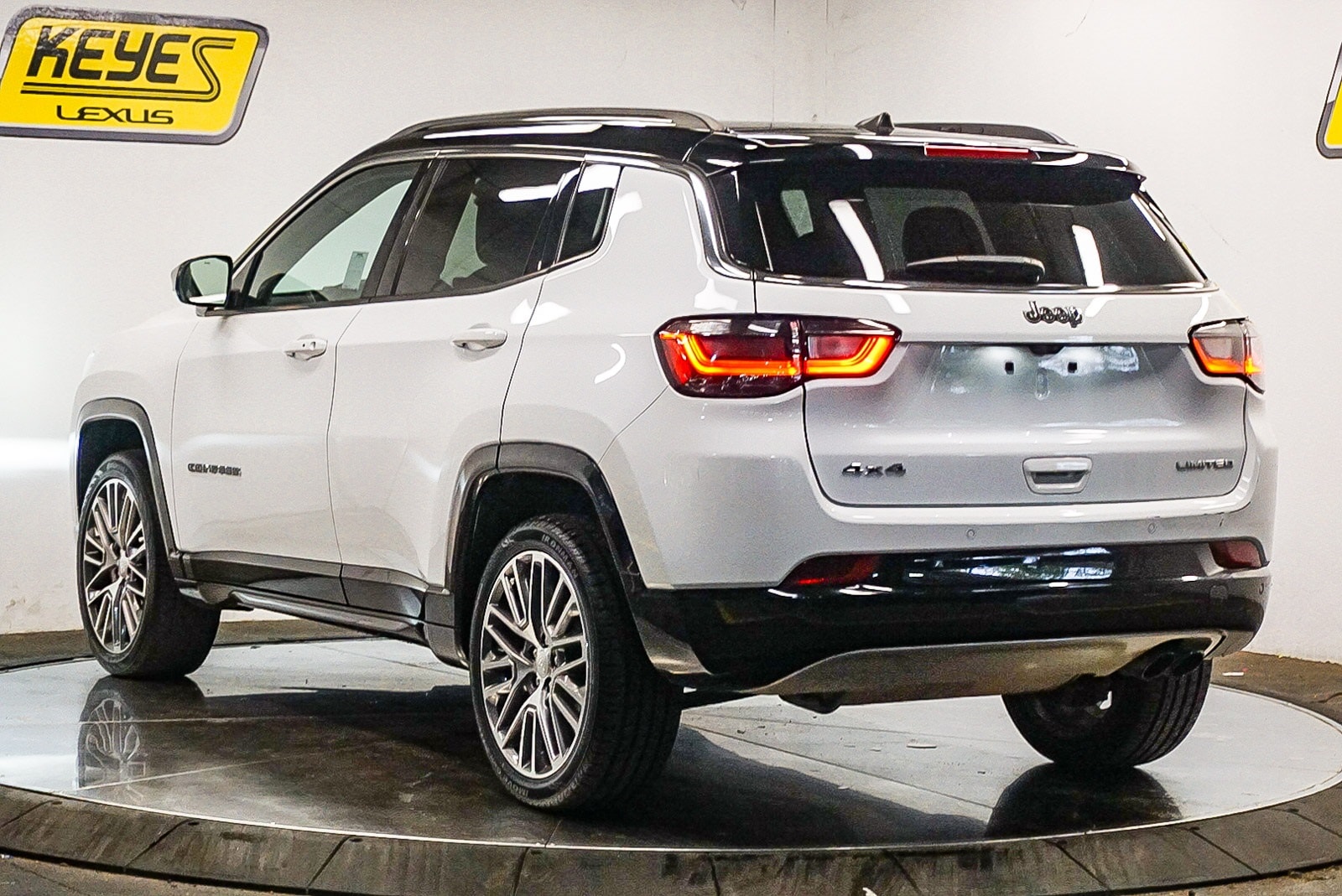 Thumbnail: 2022 Jeep Compass - 2