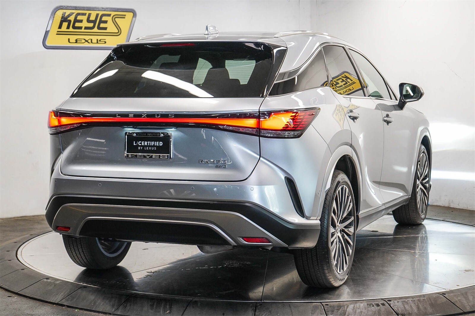 2024 Lexus RX 350 Premium photo 3