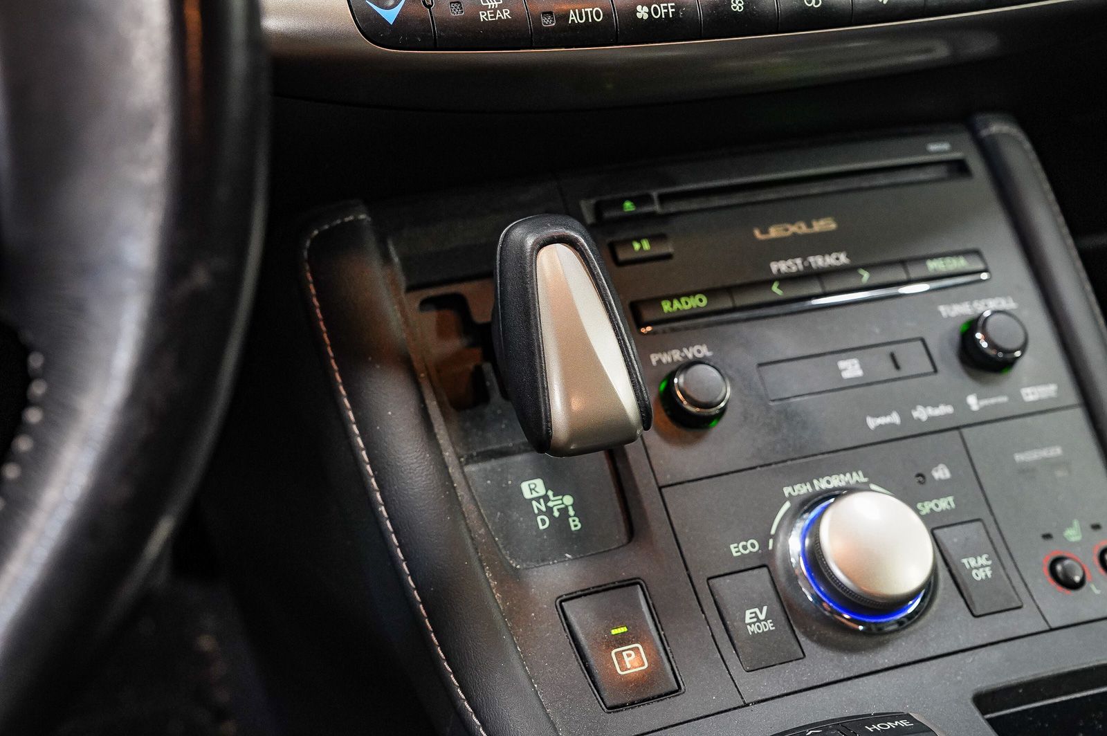 Thumbnail: 2015 Lexus CT - 23