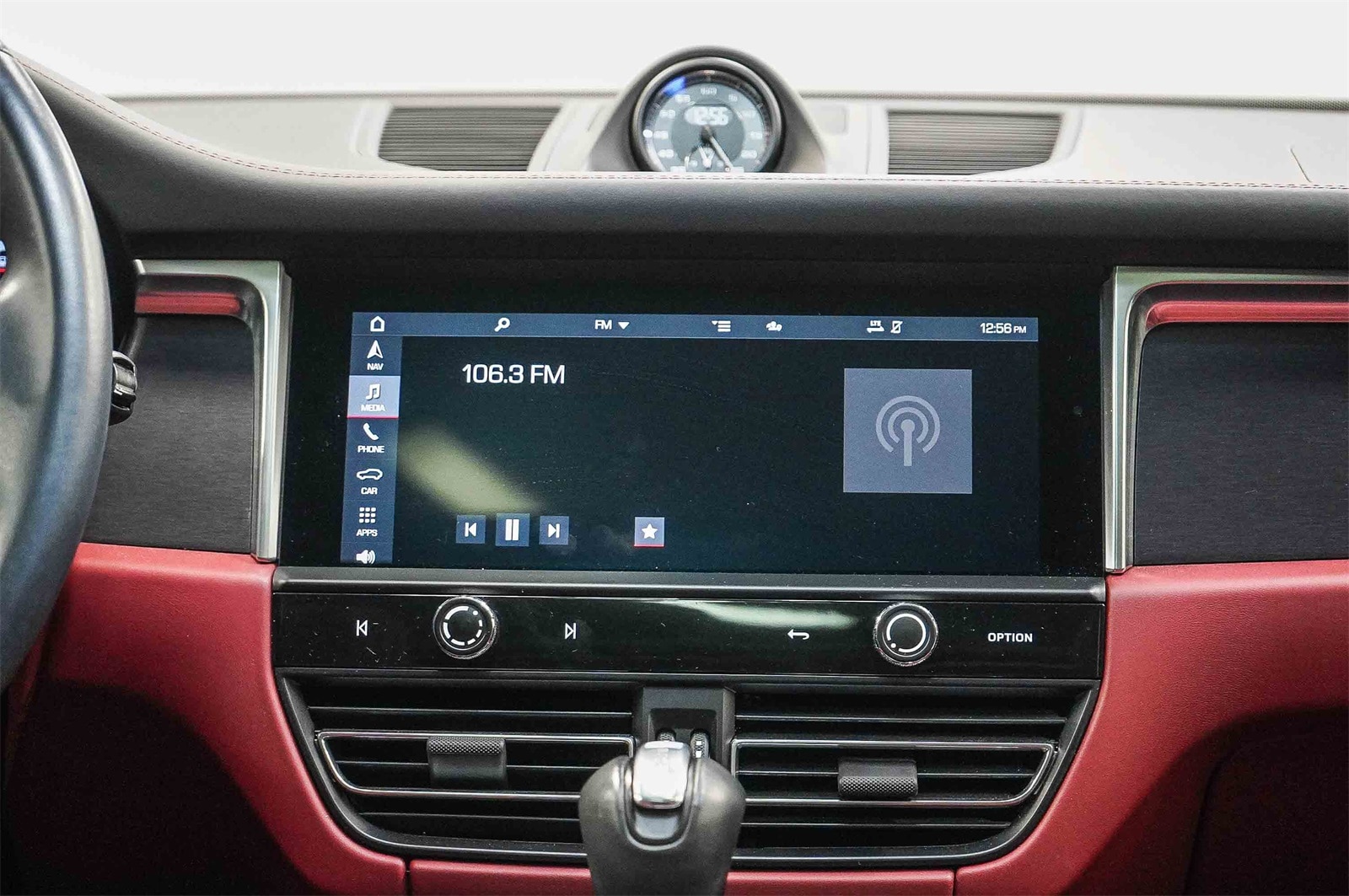 Thumbnail: 2023 Porsche Macan - 14