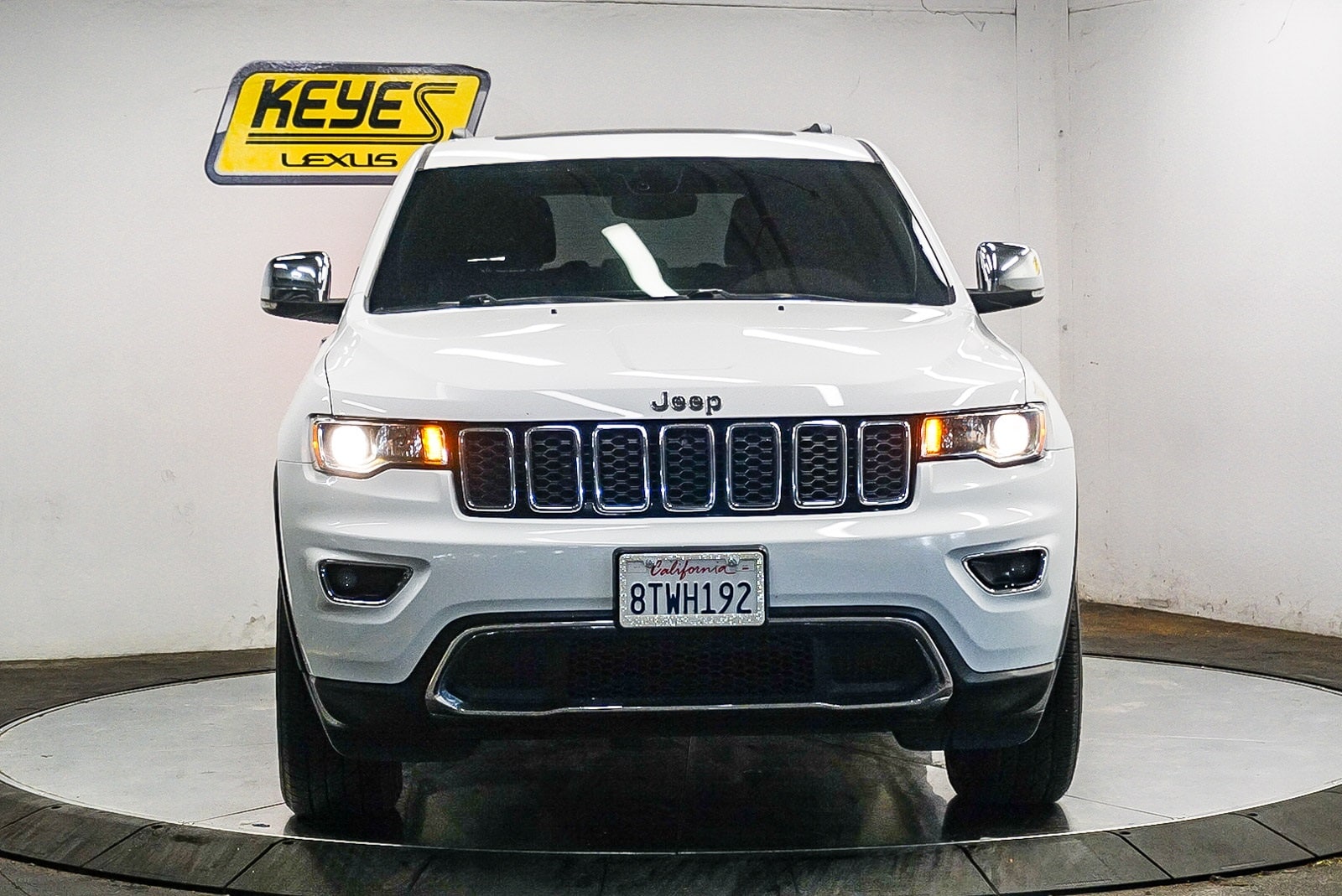 Thumbnail: 2020 Jeep Grand Cherokee - 6