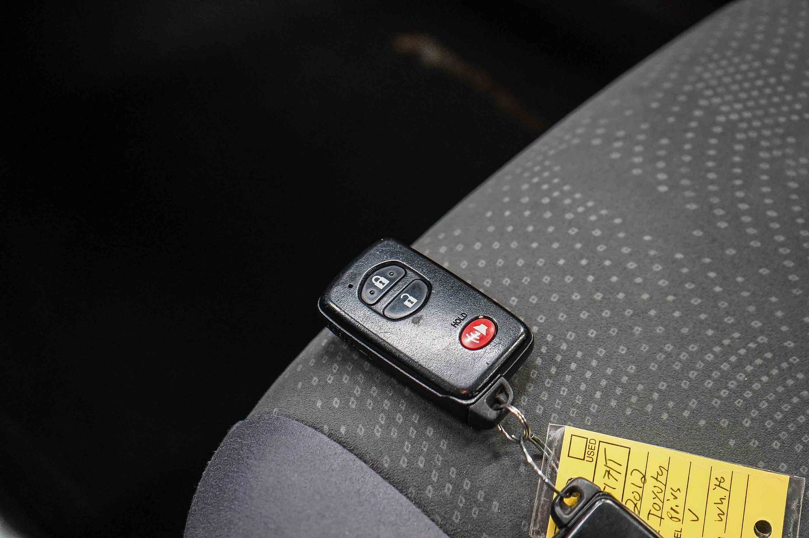 Thumbnail: 2012 Toyota Prius v - 25