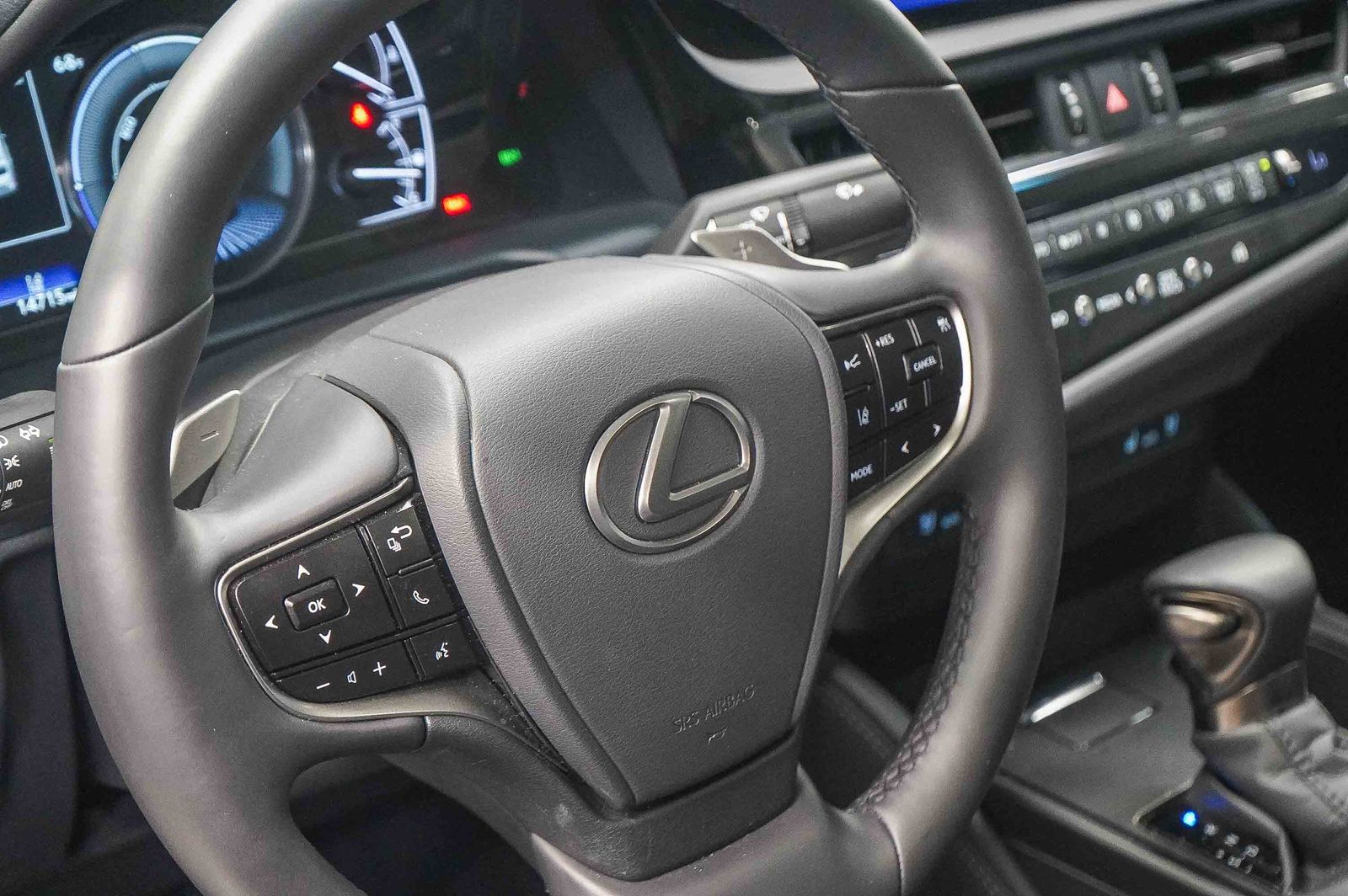 Thumbnail: 2025 Lexus ES - 21