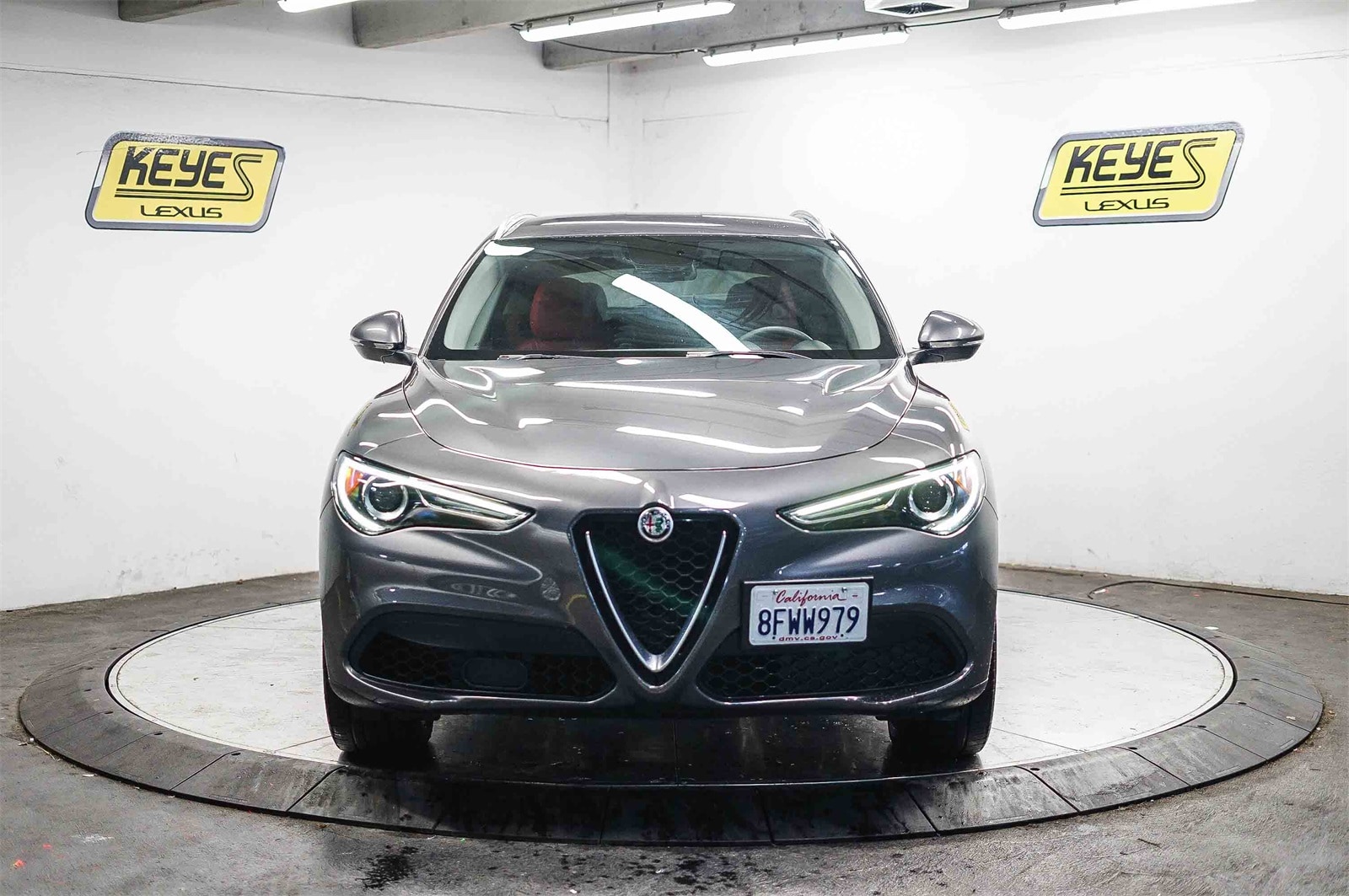 Thumbnail: 2018 Alfa Romeo Stelvio - 6
