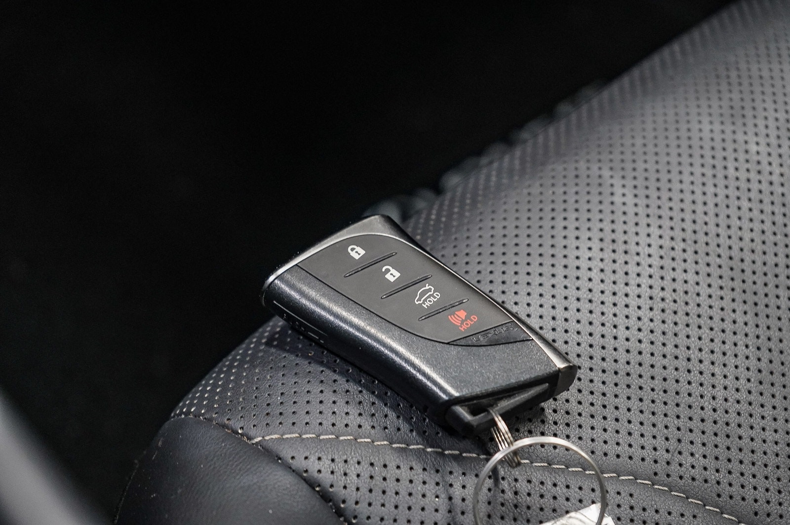 Thumbnail: 2020 Lexus ES - 29