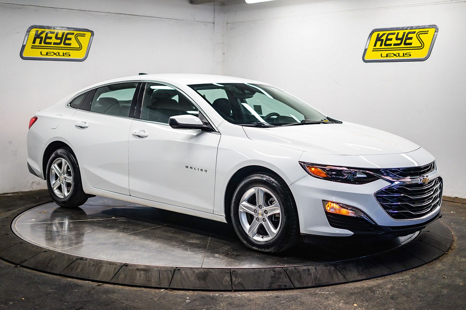 Thumbnail: 2022 Chevrolet Malibu - 5