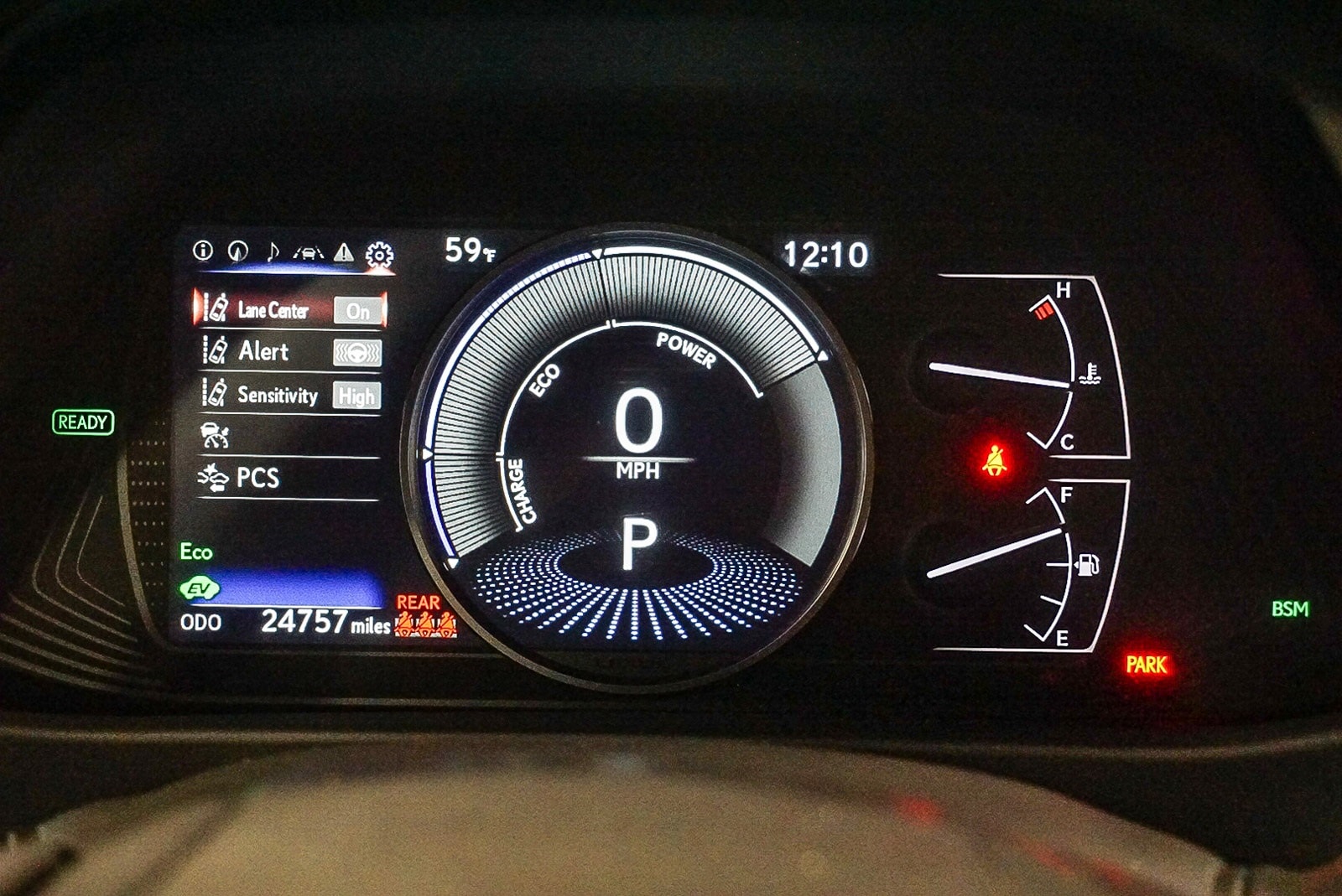 Thumbnail: 2024 Lexus UX - 24