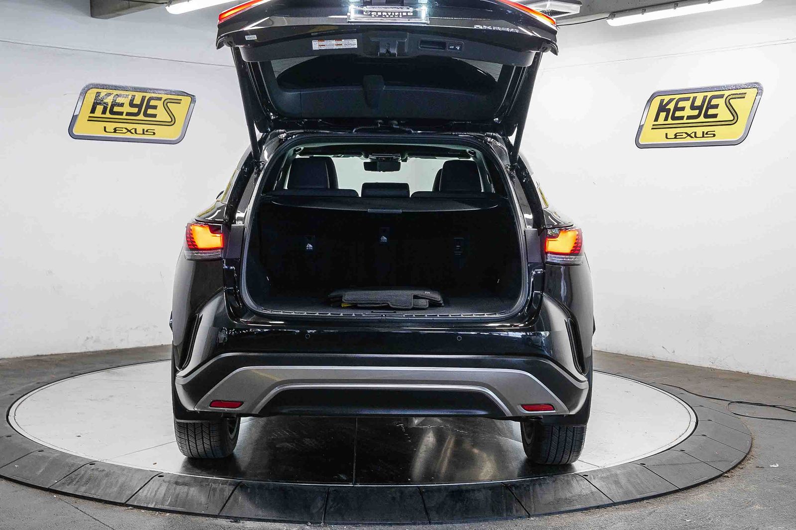 Thumbnail: 2024 Lexus RX - 26