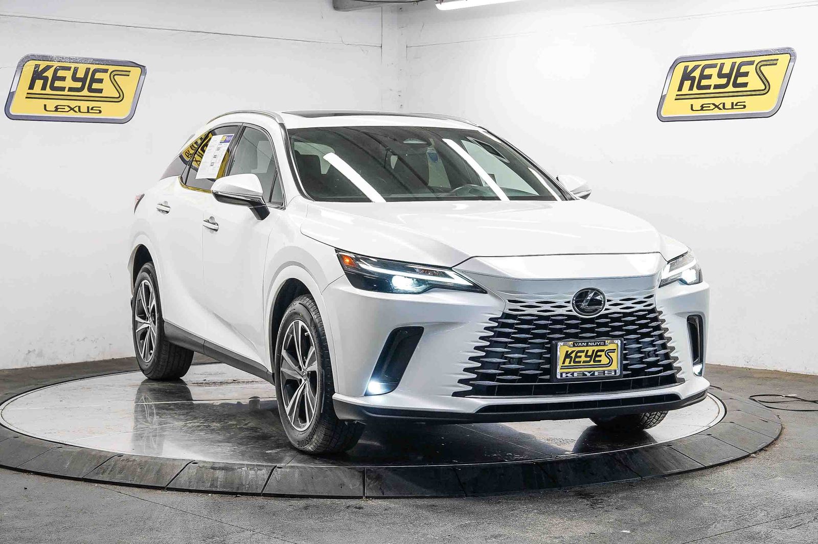 Thumbnail: 2024 Lexus RX - 4