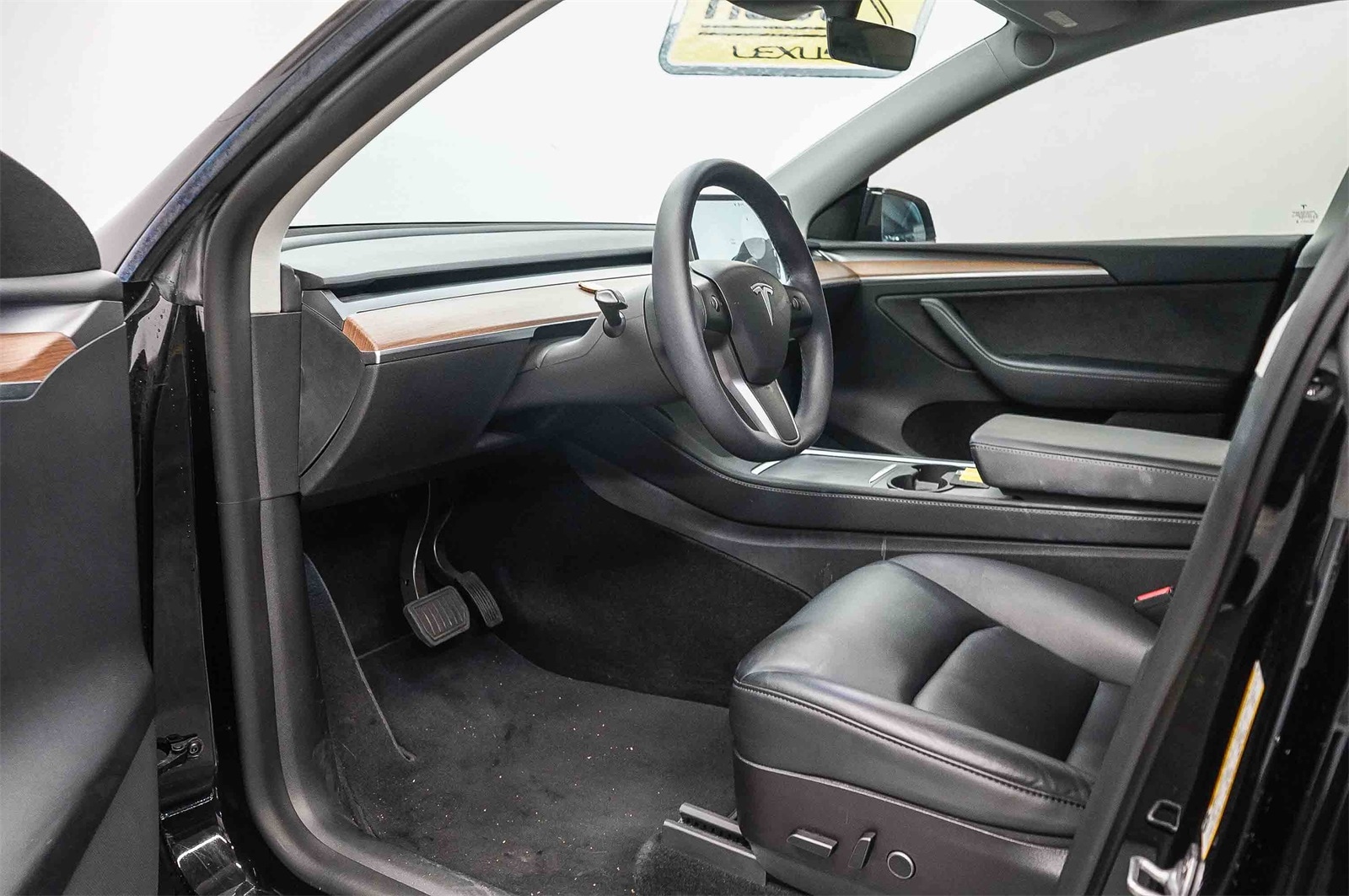 Thumbnail: 2022 Tesla Model Y - 17