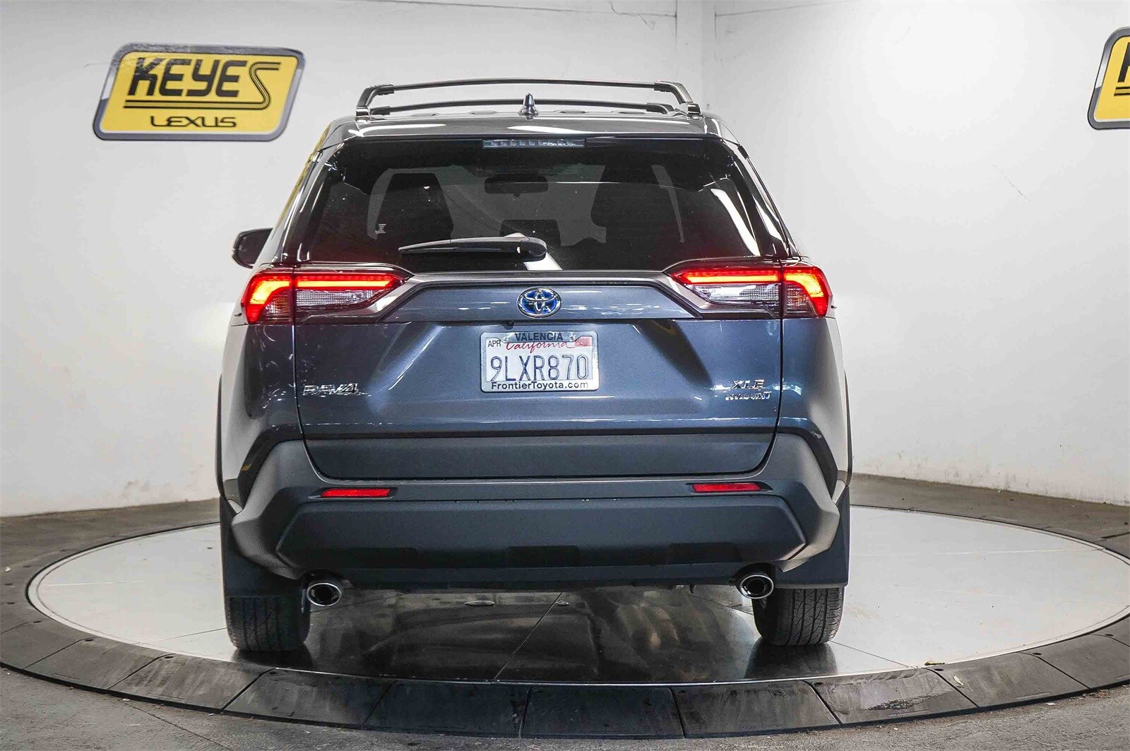 2024 Toyota RAV4 Hybrid XLE photo 3