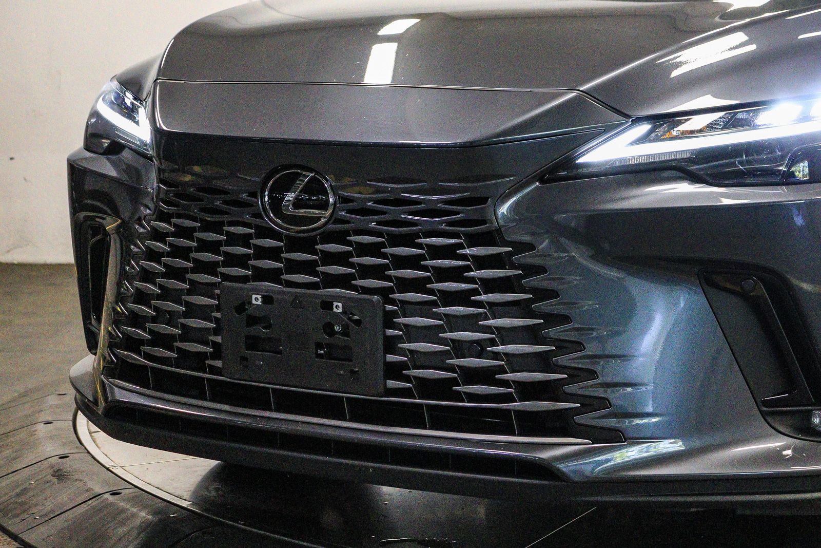 Thumbnail: 2025 Lexus RX - 7