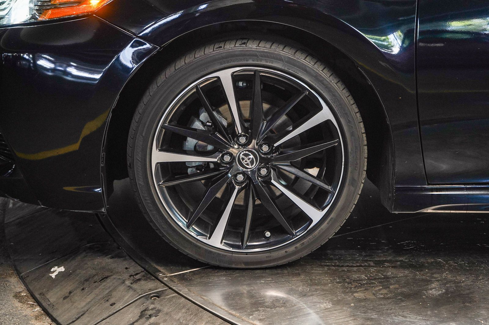 Thumbnail: 2019 Toyota Camry - 9