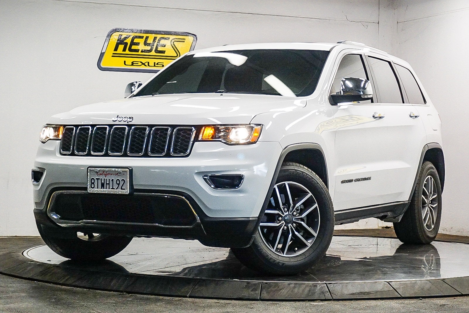 Thumbnail: 2020 Jeep Grand Cherokee - 1