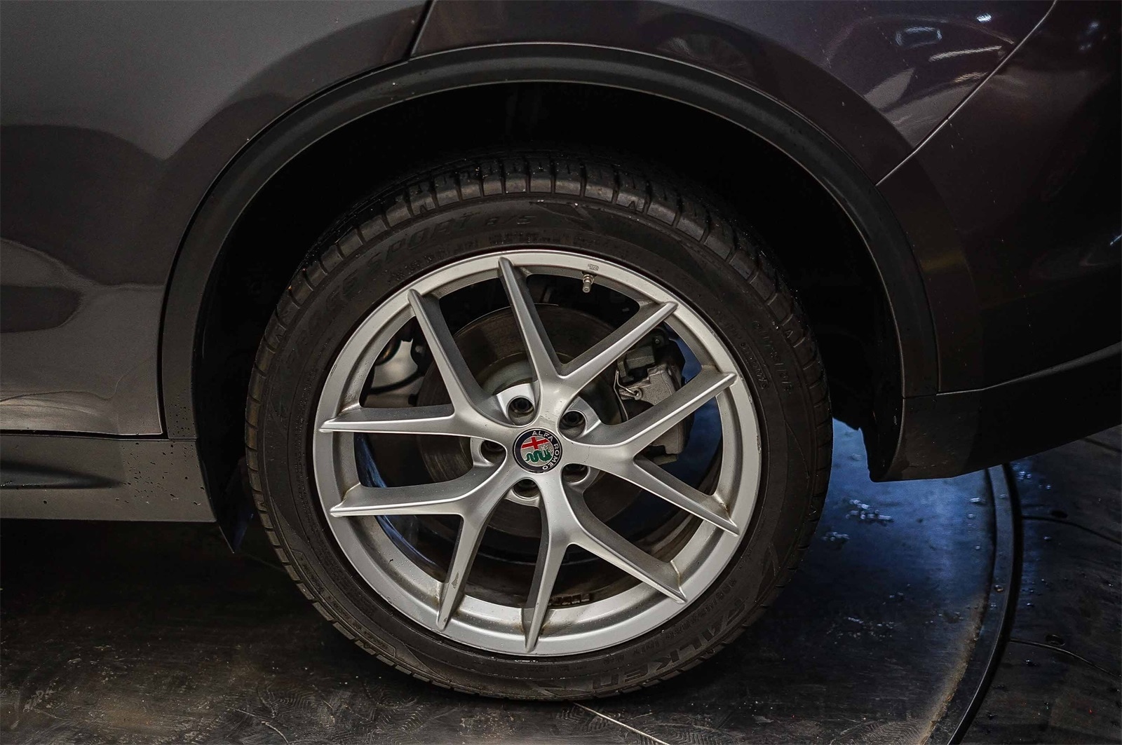 Thumbnail: 2018 Alfa Romeo Stelvio - 10