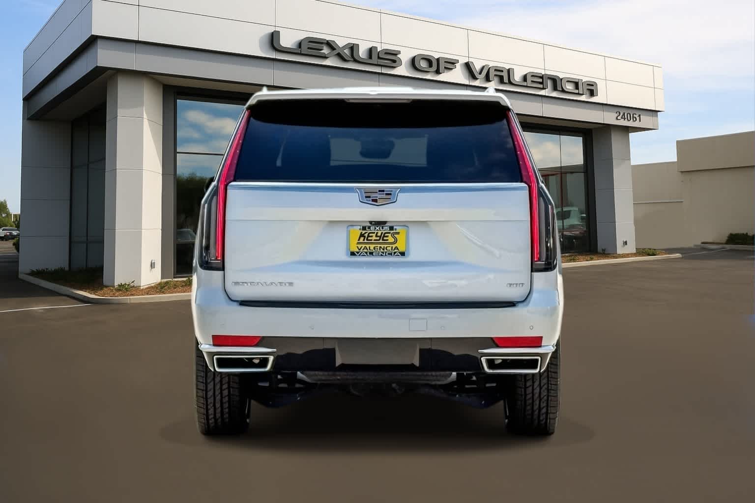 Thumbnail: 2022 Cadillac Escalade - 3