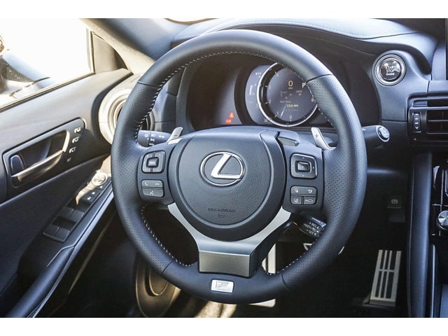 Thumbnail: 2025 Lexus IS - 16