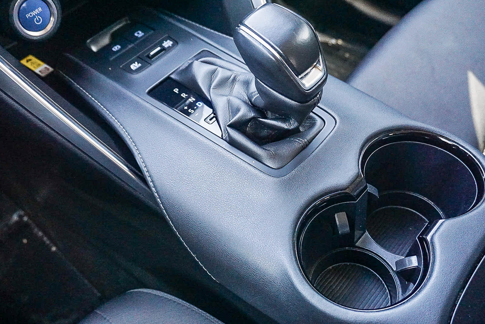 Thumbnail: 2021 Toyota Venza - 22