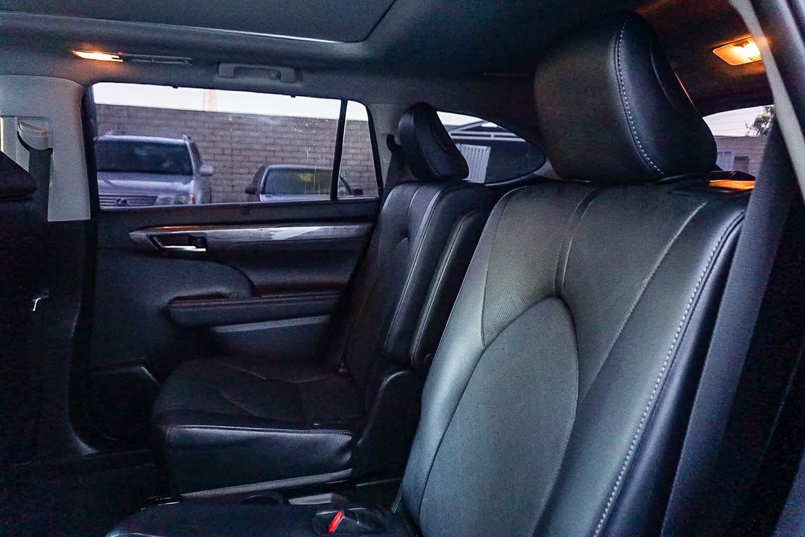 Thumbnail: 2024 Toyota Highlander - 20