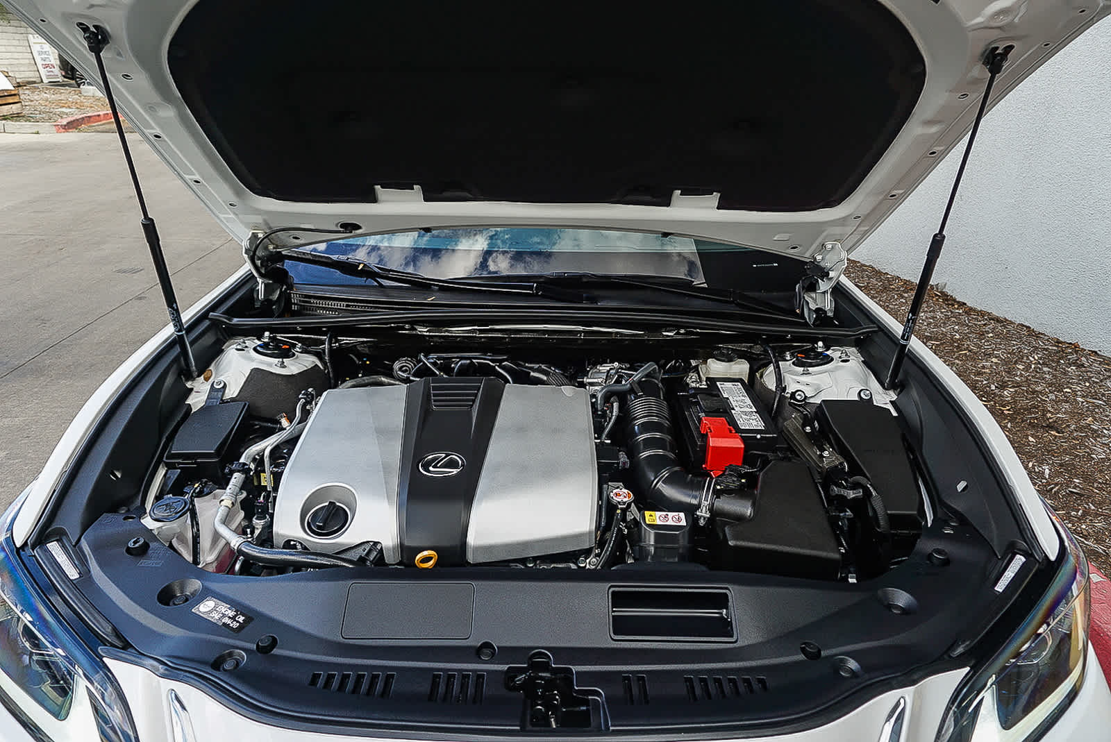 Thumbnail: 2025 Lexus ES - 31