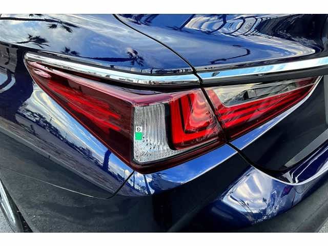 Thumbnail: 2025 Lexus ES - 12