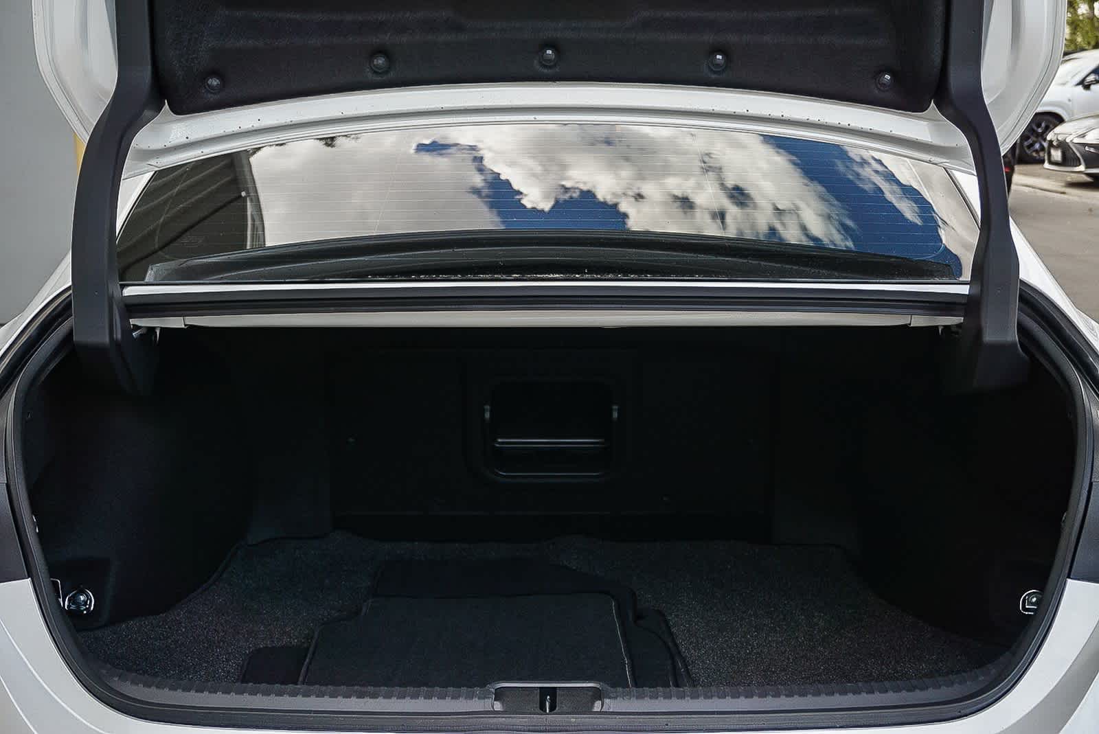 Thumbnail: 2025 Lexus ES - 30