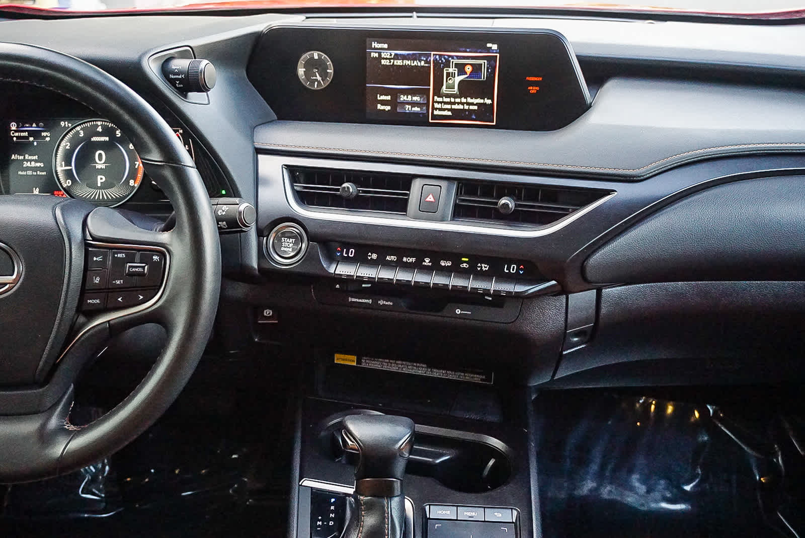 Thumbnail: 2022 Lexus UX - 13