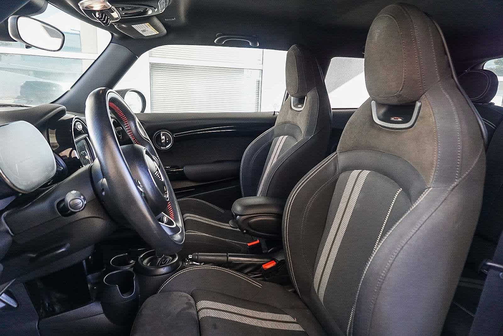 Thumbnail: 2021 MINI Cooper Hardtop - 18