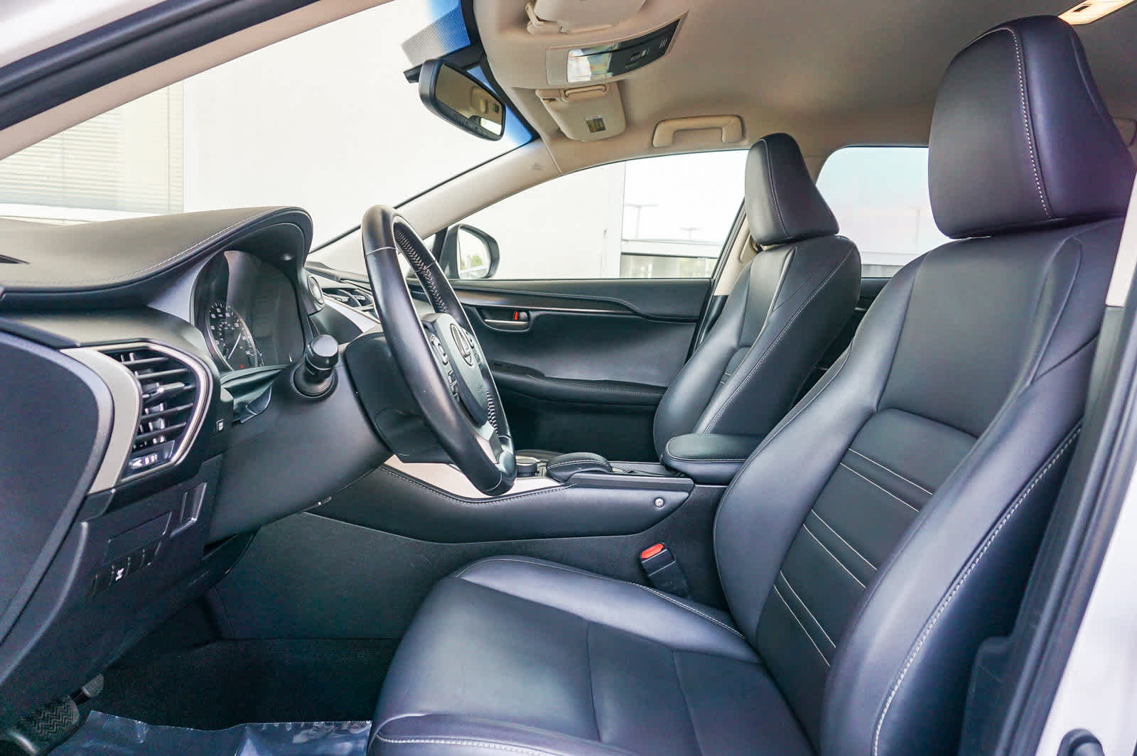 Thumbnail: 2016 Lexus NX - 16