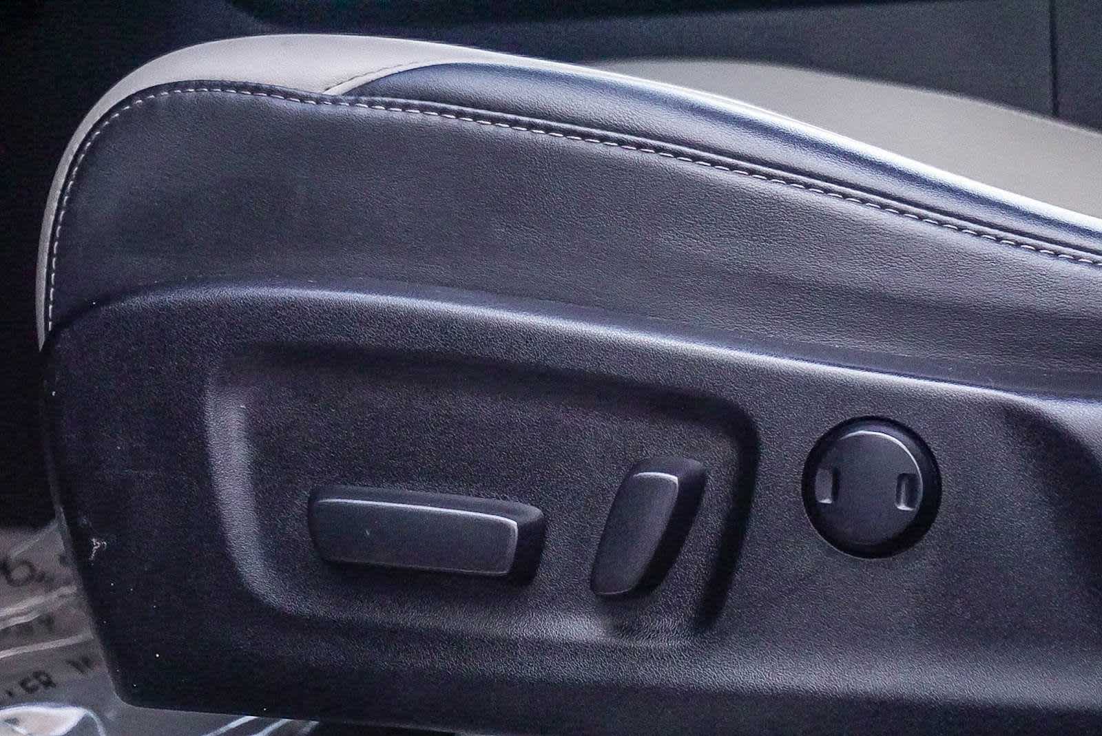 Thumbnail: 2017 Lexus RX - 21