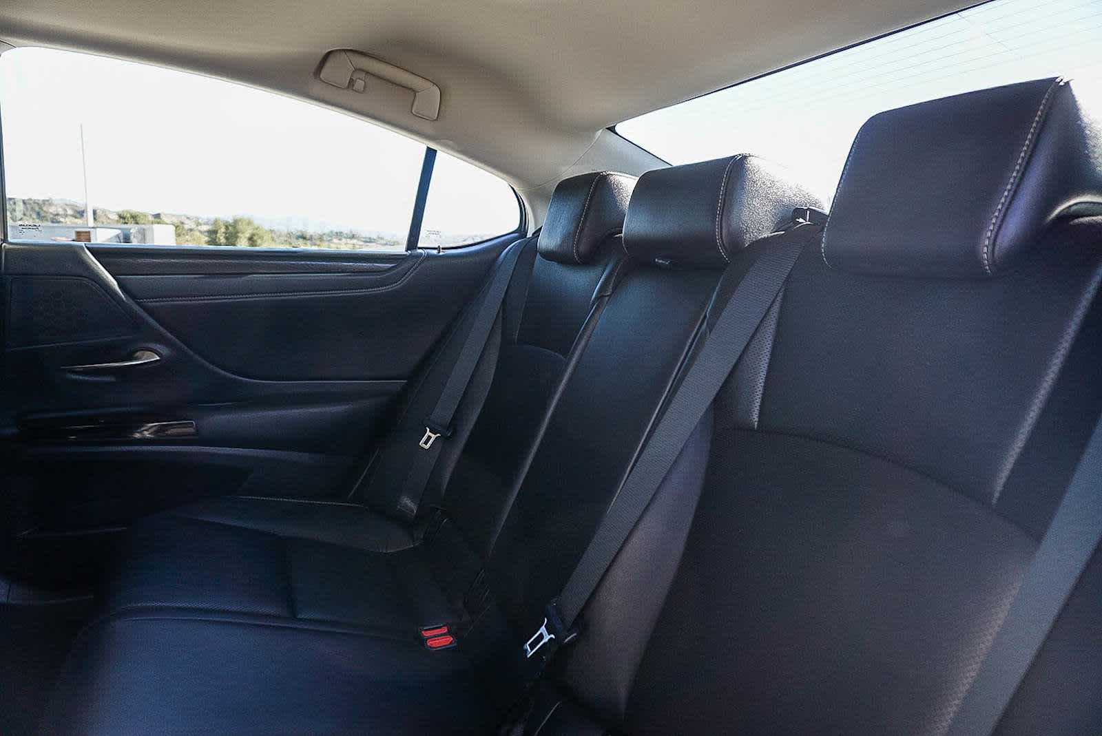 Thumbnail: 2024 Lexus ES - 19