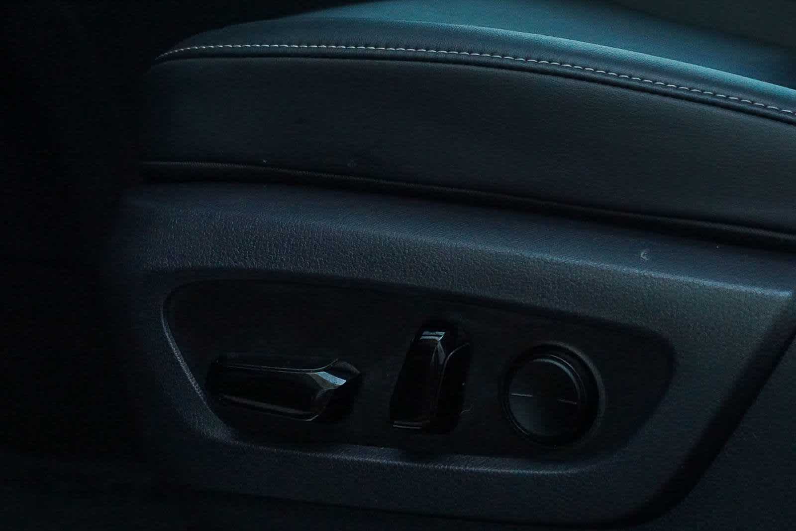 Thumbnail: 2025 Lexus RX - 21