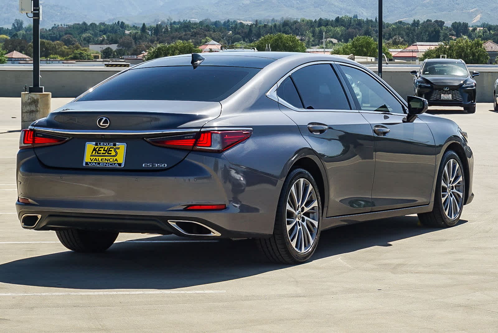 Thumbnail: 2019 Lexus ES - 6