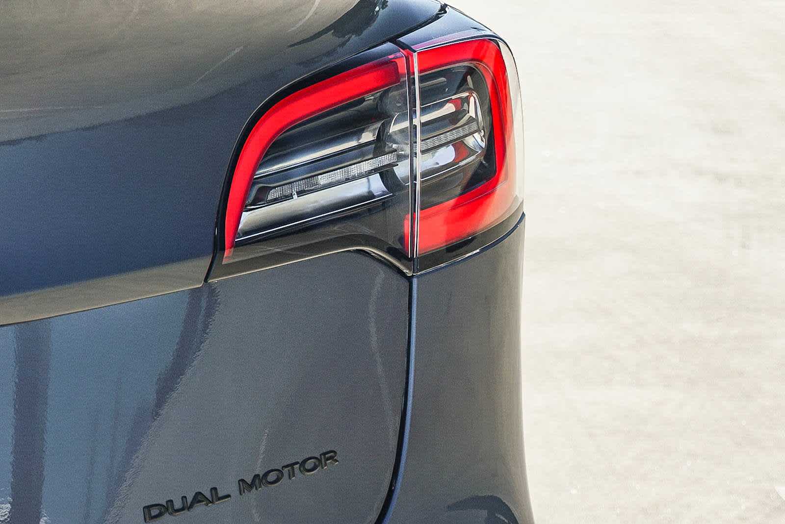 Thumbnail: 2022 Tesla Model 3 - 14