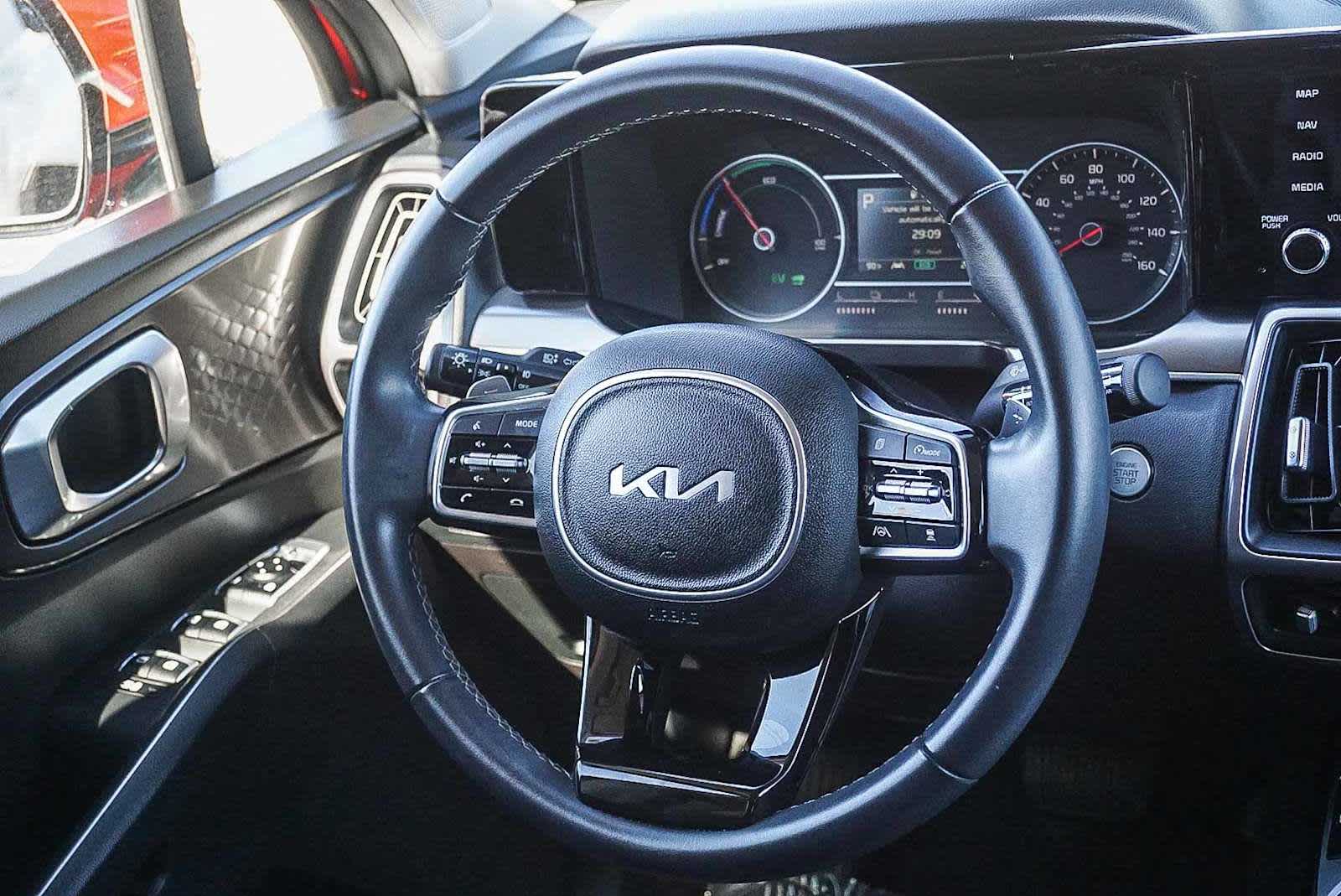 Thumbnail: 2023 Kia Sorento - 16