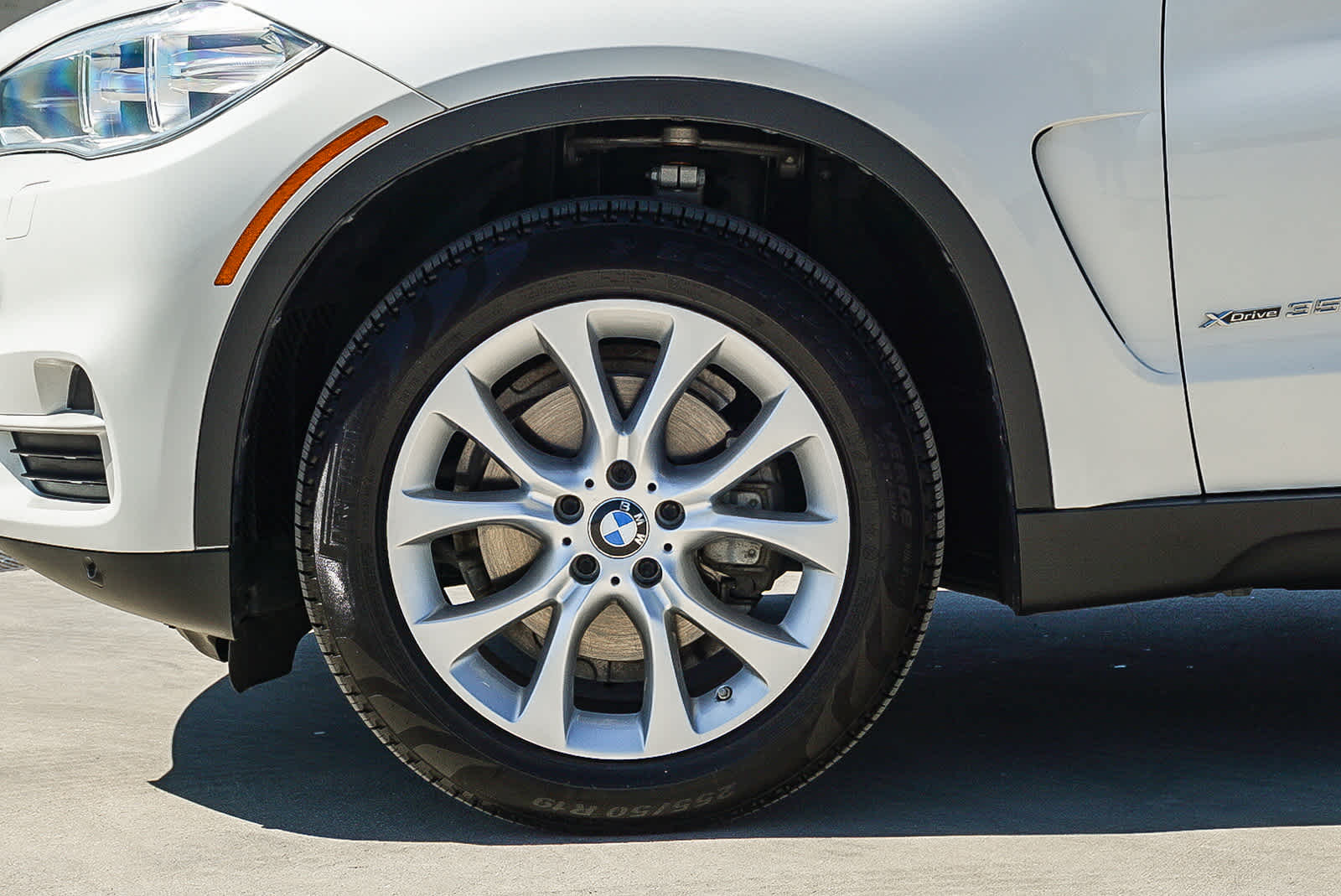 Thumbnail: 2016 BMW X5 - 9