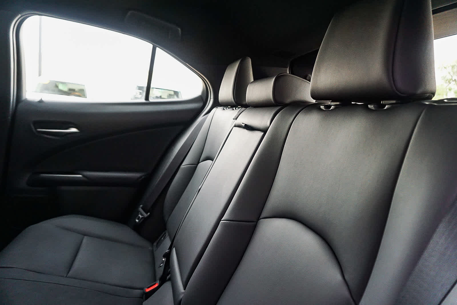 Thumbnail: 2025 Lexus UX - 19