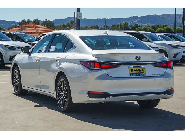 Thumbnail: 2025 Lexus ES - 2